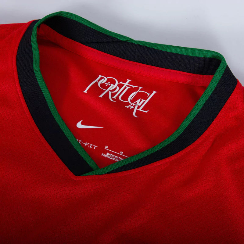 Camisa I Portugal Home Euro 2024 Manga Longa Nike - Vermelha

Comprar camisas de Portugal é na Manto do GOAT! Adquira a Camisa I Portugal Home Euro 2024 Manga Longa Nike - Vermelha! Ideal para torcedores de Portugal e fãs de Cristiano Ronaldo. Aproveite frete grátis e 5% de desconto no pagamento via PIX. Promoção pague 2 leve 3! Parcelamento: até 12x. Seja um GOAT! Acesse Agora!

Manto do GOAT | Loja de Artigos Esportivos | Camisas de Futebol